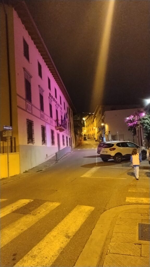 Comune di Cerreto Guidi - Illuminazione speciale in occasione di "Ottobre rosa"